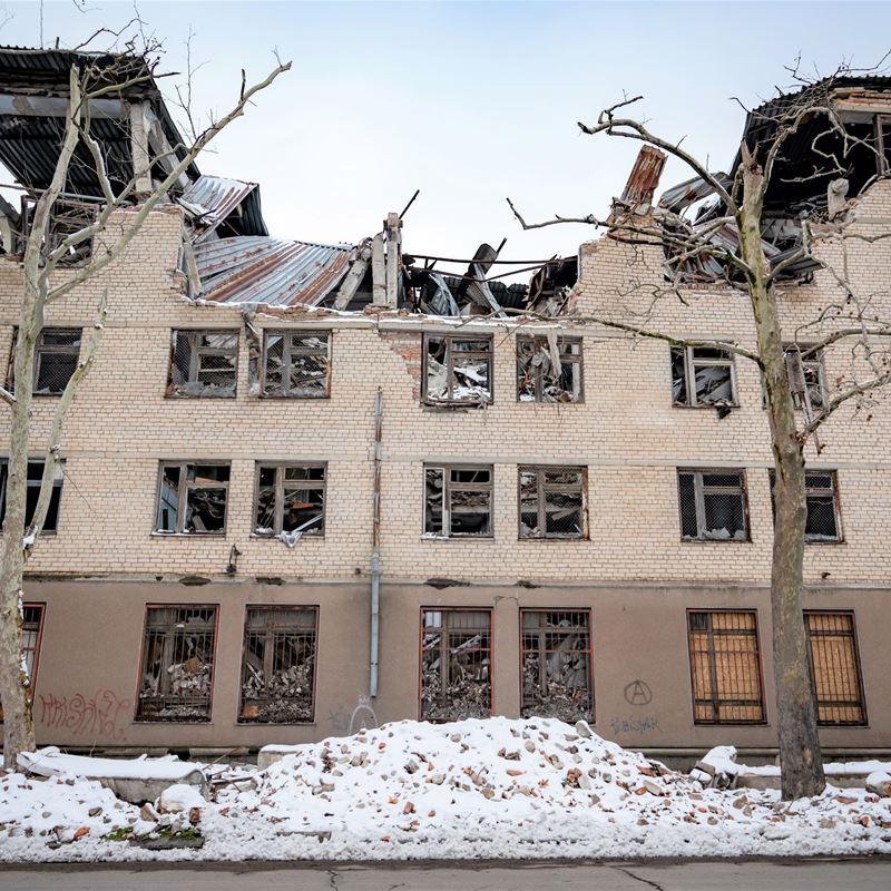 Ødelæggelserne i den sydlige storby Mykolaiv, hvor Anton og hans familie boede, er massive. DRC