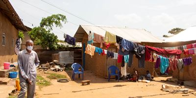 Åbn link til Bienaimé har åbnet sit hjem for familier på flugt