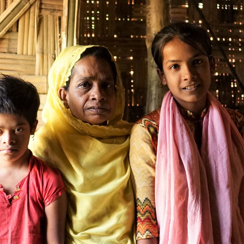 Sufaira er forældreløs og bor med sin bedstemor og lillesøster i verdens største flygtningelejr i Cox's Bazar, Bangladesh. DRC