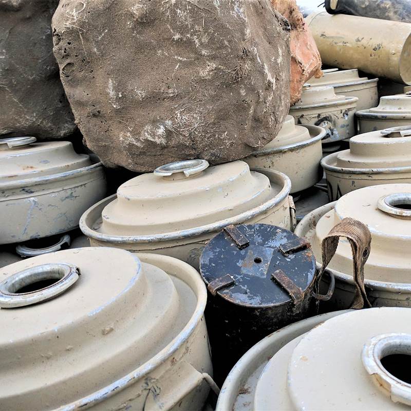 Yemens befolkning lever med en daglig trussel på livet. Ikke blot fra de aktive kamphandlinger, men også fra landminer og ueksploderet ammunition. DRC